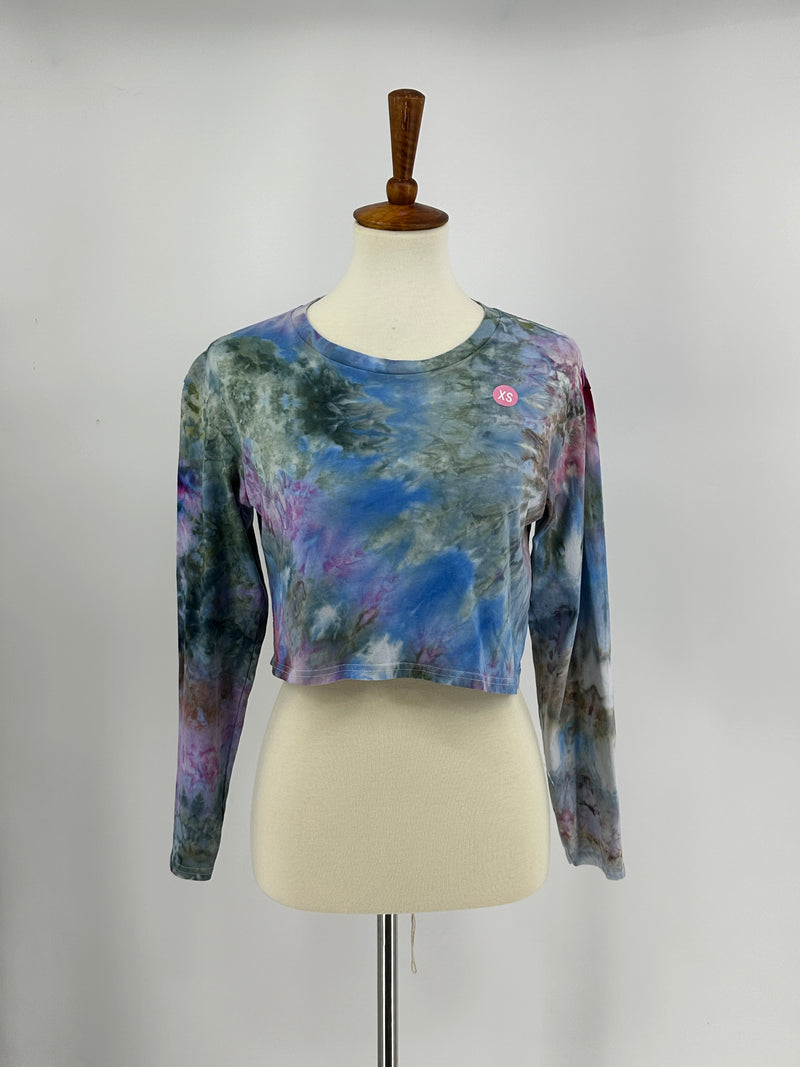 Long-Sleeved crop in XS - Foggy Morning Colorway